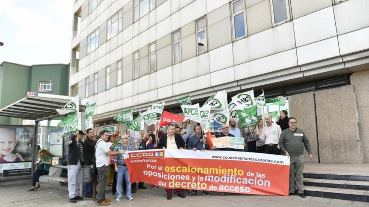 Educación reducirá plazas en las oposiciones