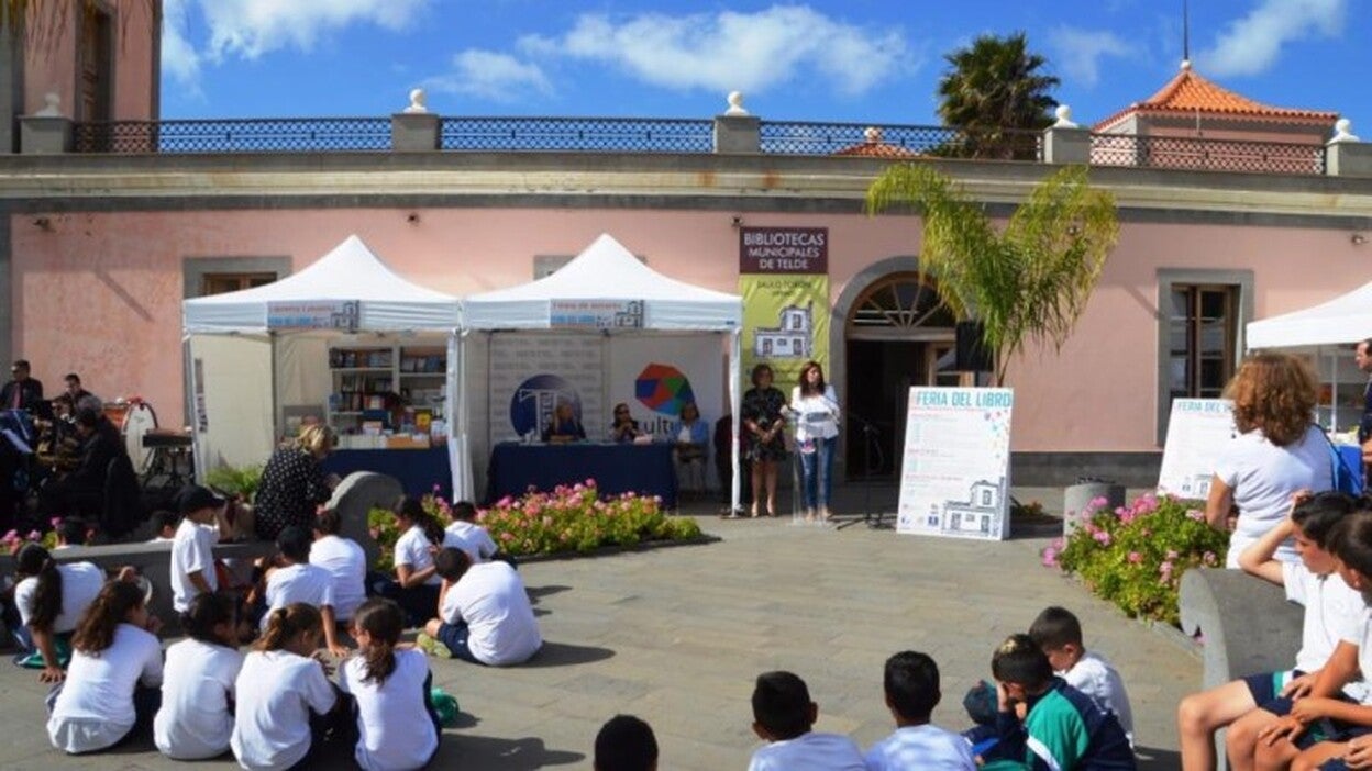 La Feria del Libro incita a la lectura a través del juego y el arte