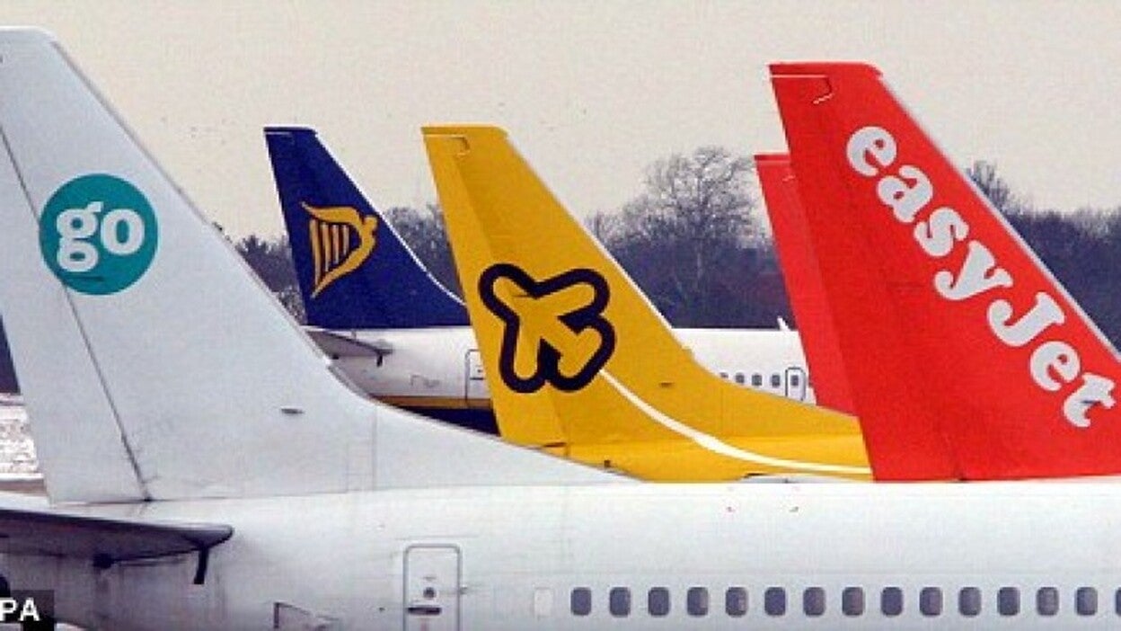 Las 'low cost' transportan a 1,6 millones de pasajeros en Canarias