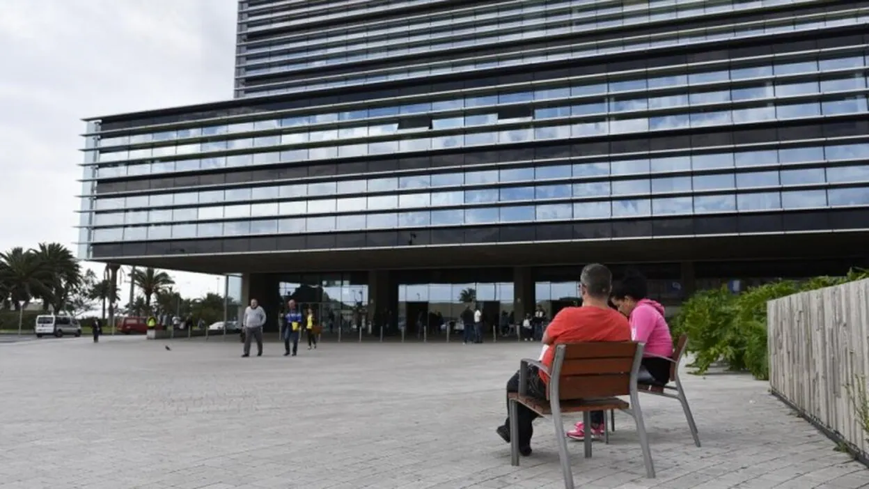 «Abrí los ojos y estaba tocándome mis partes»