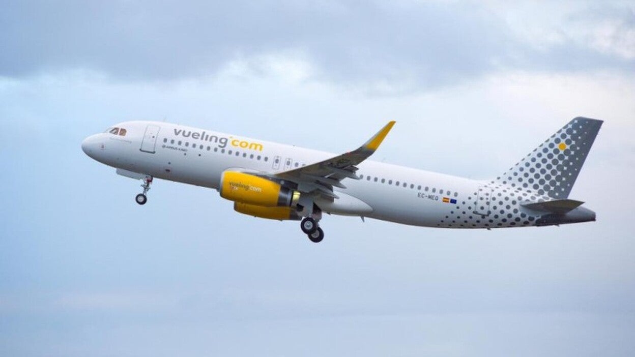 Vueling cancela 246 vuelos por la huelga de pilotos