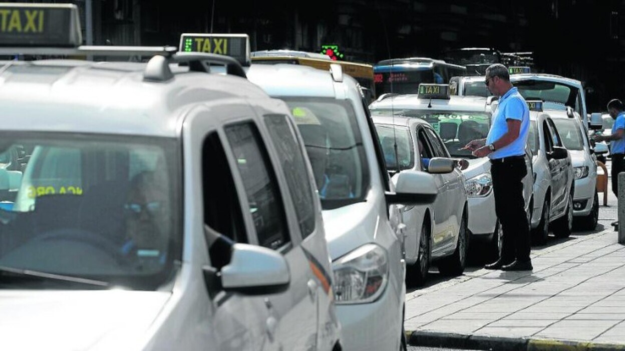 El Ayuntamiento impulsa la subida de tarifas del taxi la próxima semana