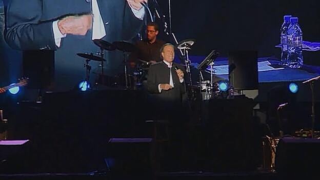 Julio Iglesias vuelve a los escenarios