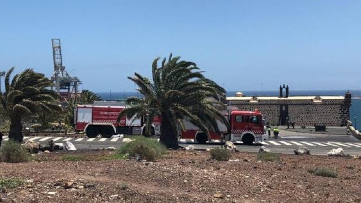 Un vertido de agua residual afecta al Castillo