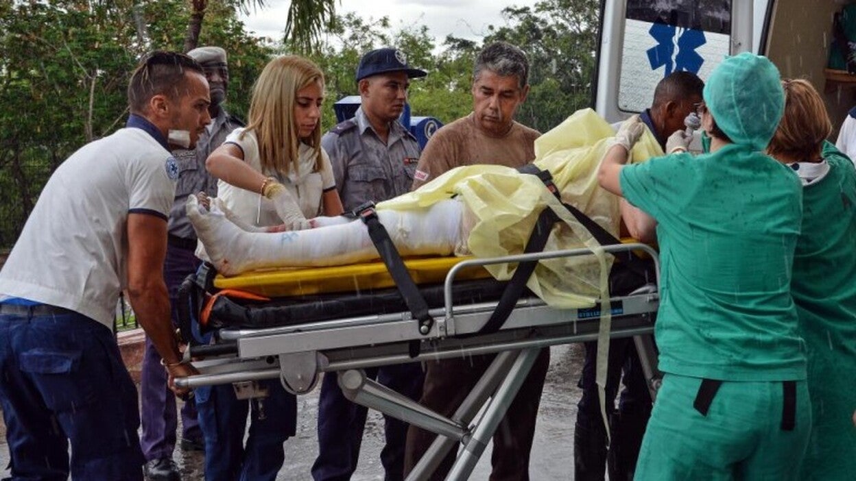 El avión accidentado llevaba 104 pasajeros y seis tripulantes