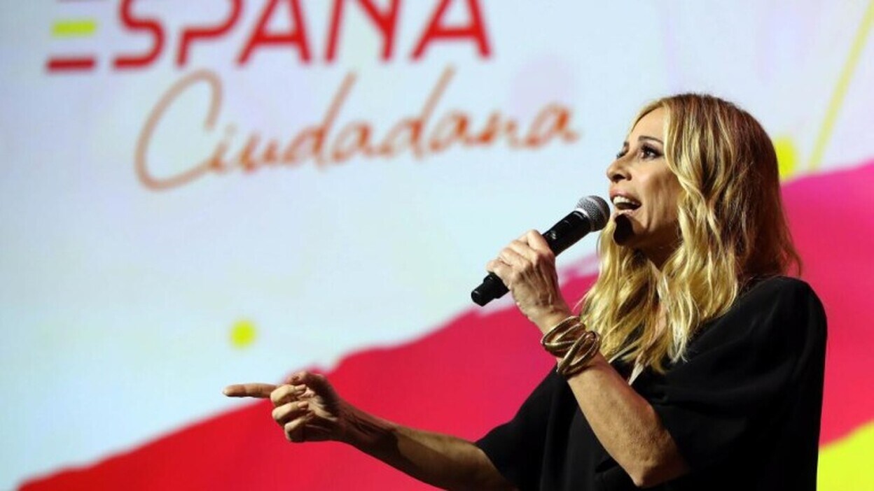 Marta Sánchez: «Voy a cantar el himno cuando me apetezca»