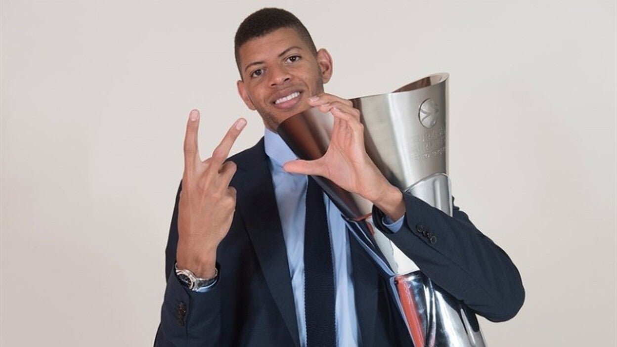 Tavares: «La felicidad es ser campeón y luego jugar en la isla»