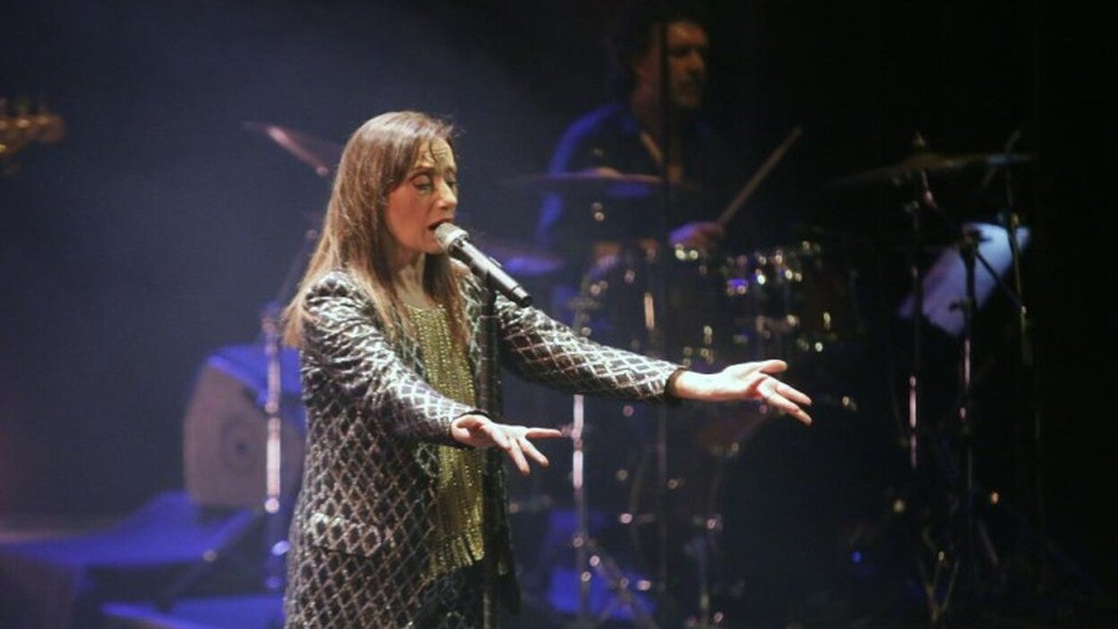 Luz Casal conquista el Auditorio Alfredo Kraus