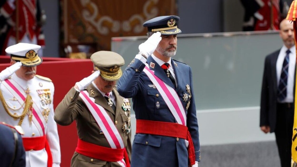 Los Reyes presiden el Día de las Fuerzas armadas en Logroño