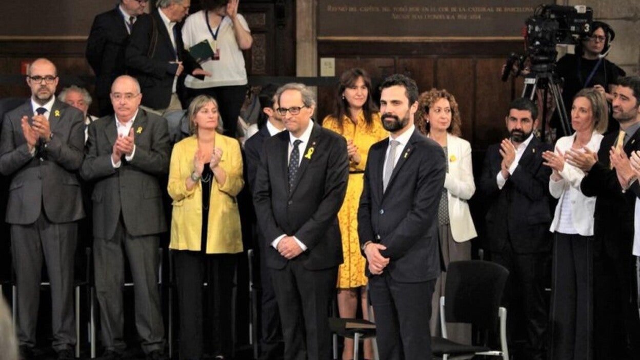 Los consellers prometen sus cargo en acto que reivindica a «presos y exiliados»