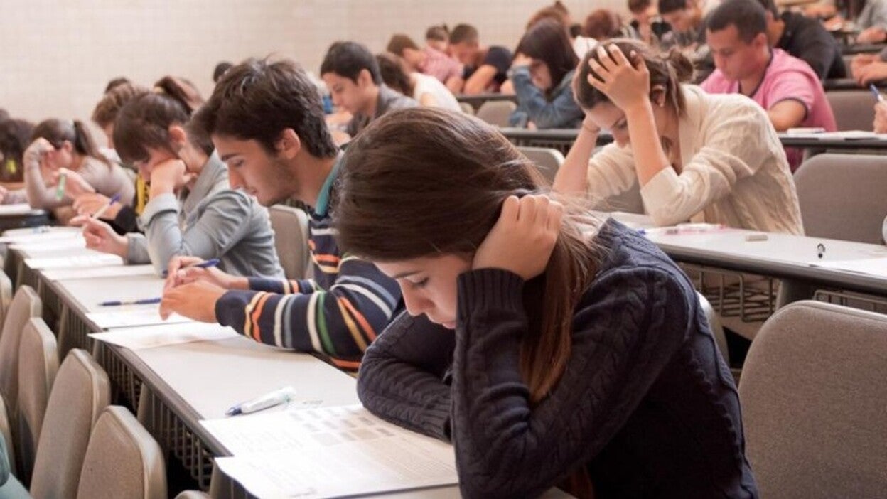 Los alumnos canarios se examinarán de Selectividad los días 6, 7 y 8 de junio