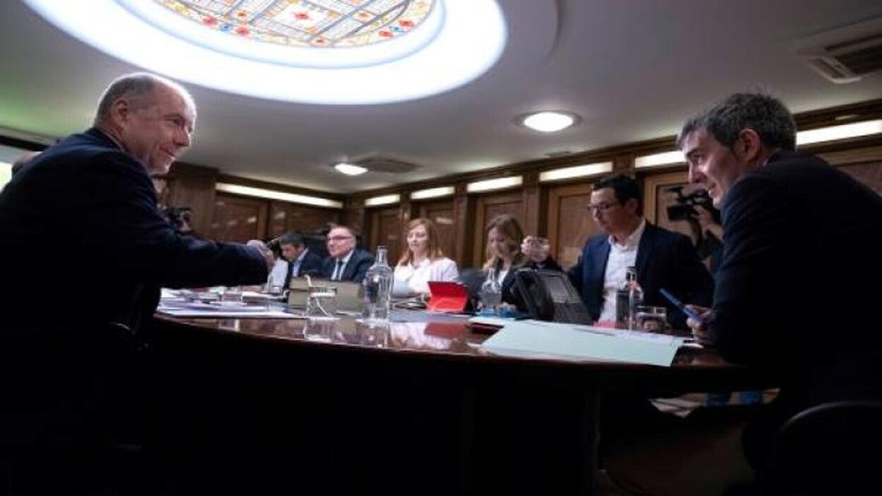 Canarias fija la jornada laboral para los funcionarios