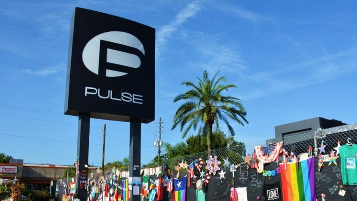 Orlando conmemora el aniversario de la matanza en Pulse
