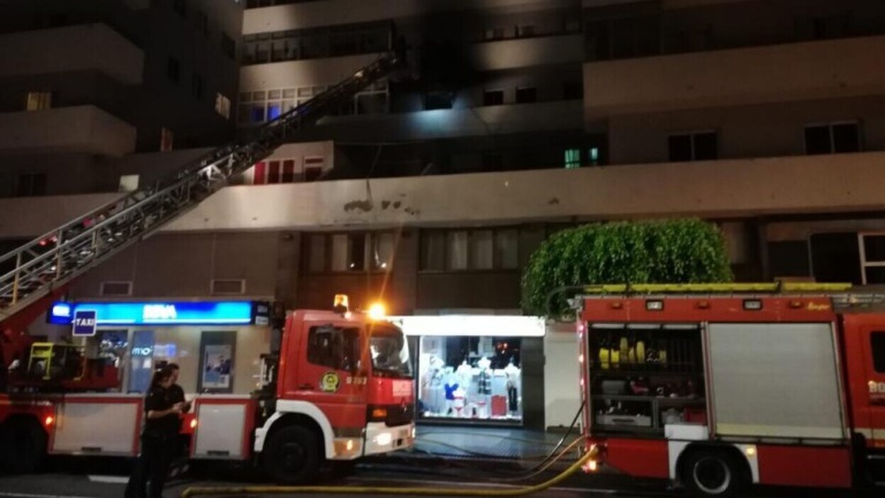 Un bombero fuera de servicio salva la vida al hombre de Mesa y López