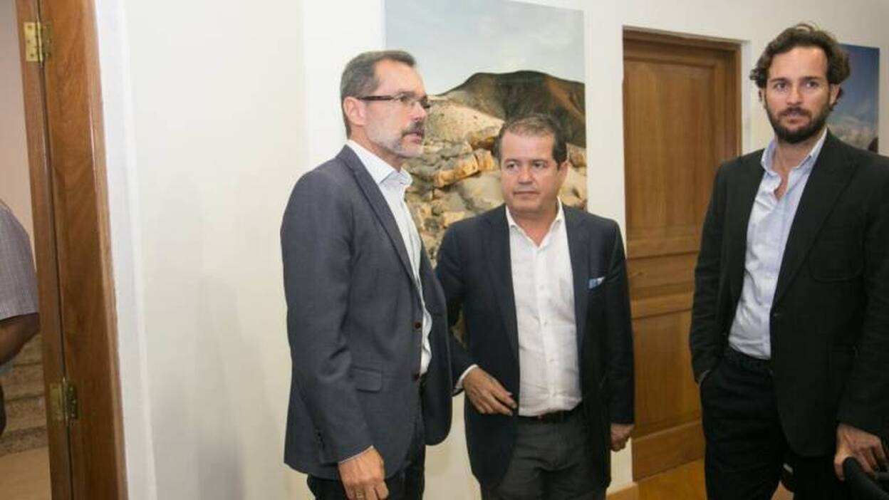 El pacto CC-PSOE se tensa por los dos hoteles de Gregorio Pérez