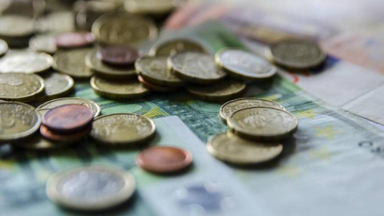 El Gobierno rebaja el crecimiento del PIB al 2,2% en 2020 y al 2,1% en 2021