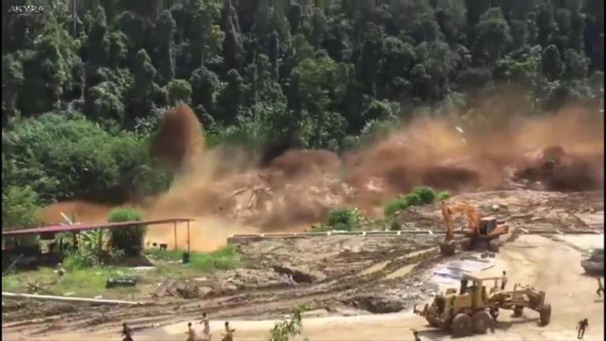 Varios muertos y cientos de desaparecidos al derrumbarse una presa en Laos