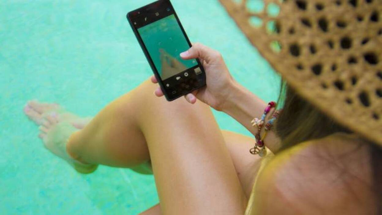 Más de 235.000 canarios reconocen ser adictos al móvil