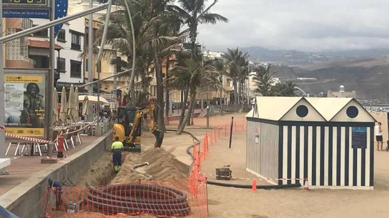 La joya de la corona, «patas arriba»