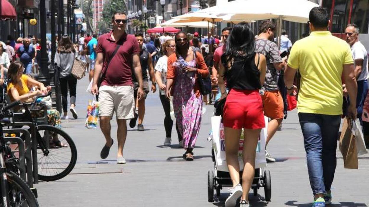 Triana abre este domingo con el mar y la fisioterapia de referencia