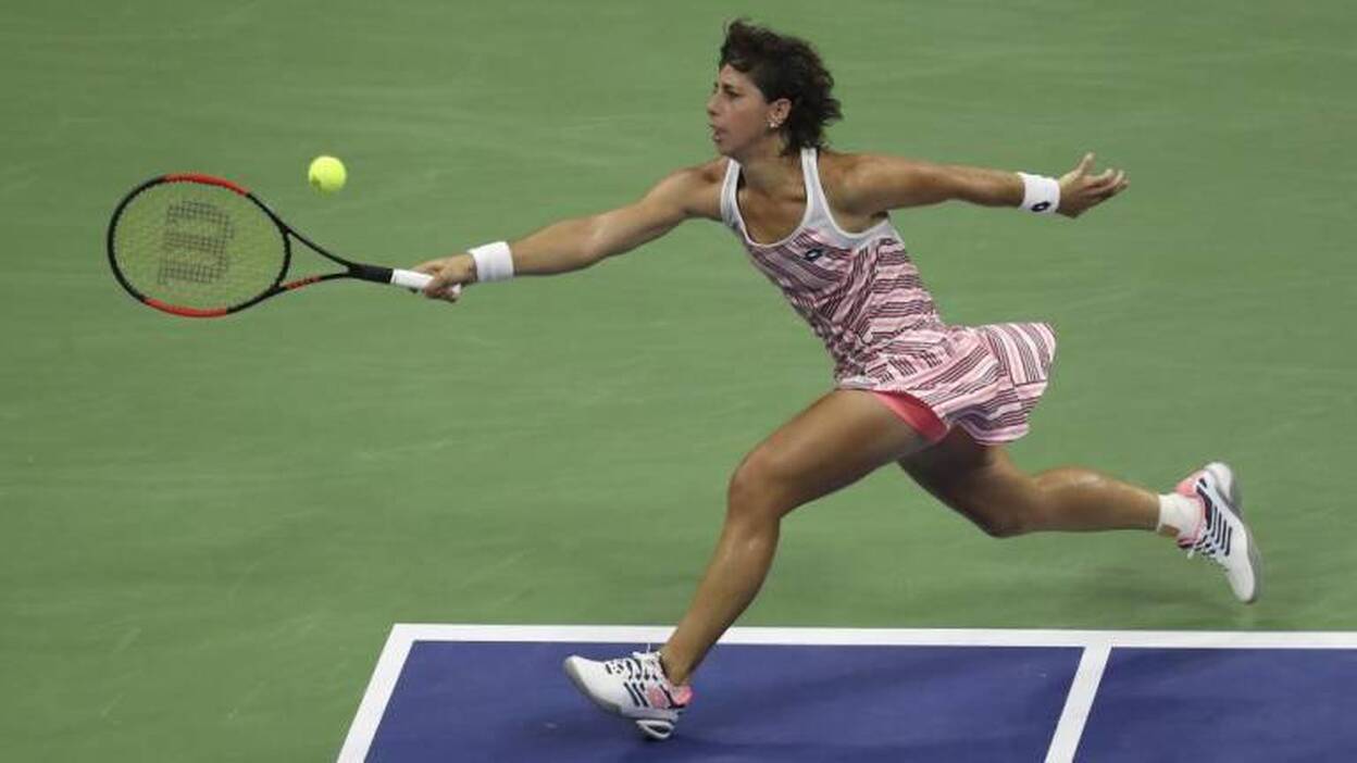 Suárez domina a Sharapova y pasa a cuartos