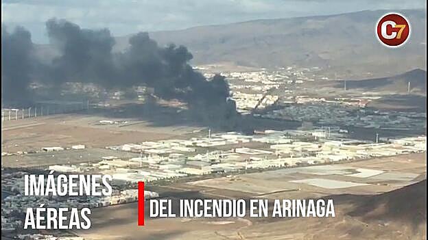 Imágenes aéreas del incendio en Arinaga