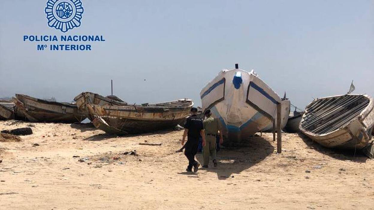 Interceptado en Mauritania con ayuda de la Policía un cayuco con 31 inmigrantes rumbo a Canarias