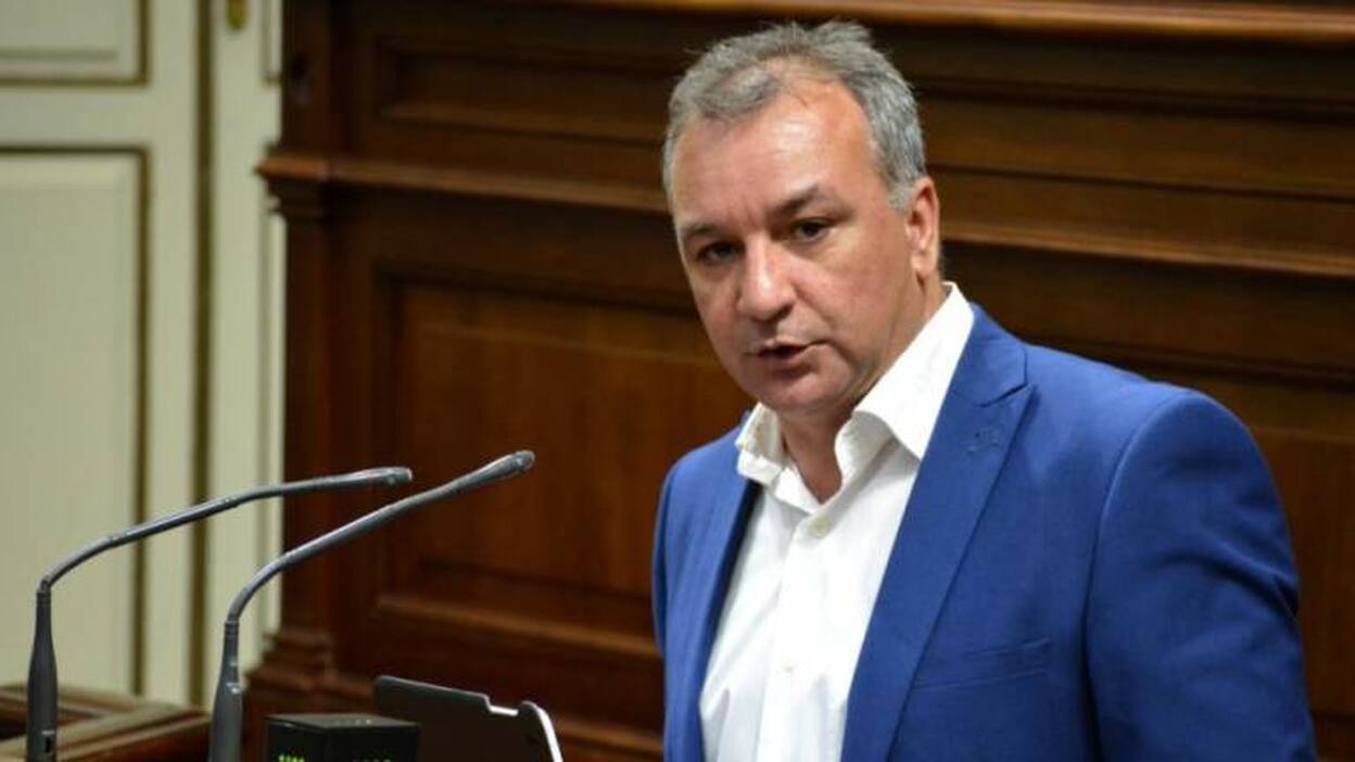 Nueva Canarias dice que la mayoría social ha hecho "recular" a Clavijo