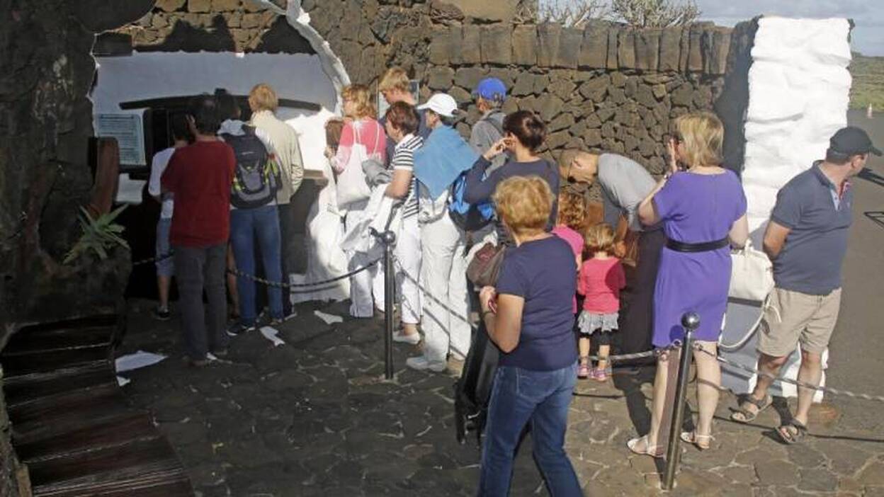 Los guías acreditados, molestos con los CACT por el cobro de la entrada