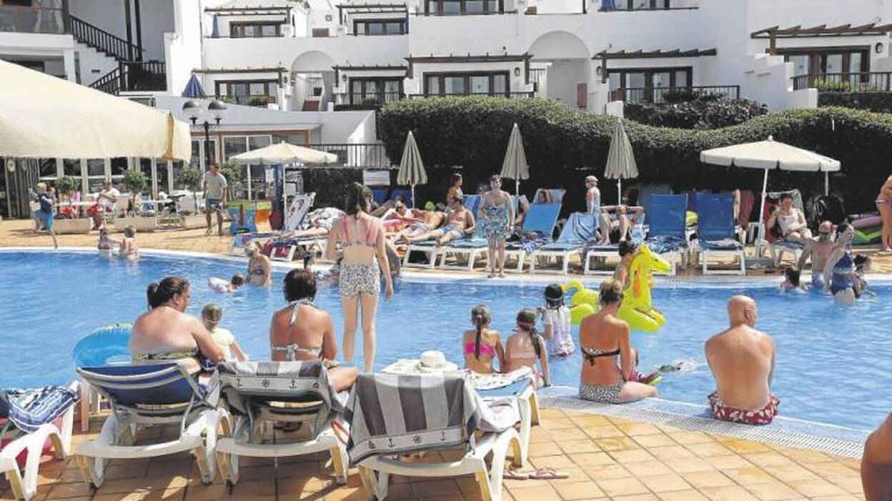 El sector turístico mantiene el empleo pese al cambio de ciclo