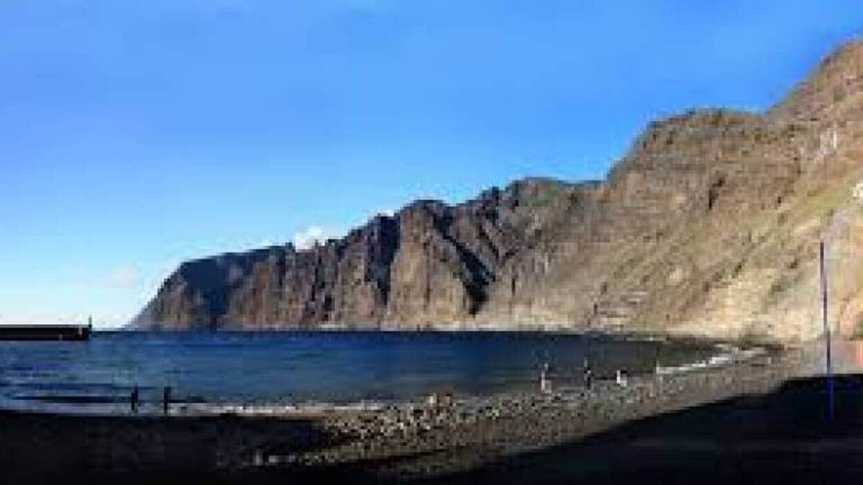 Fallece una joven de 25 años en una playa de Tenerife