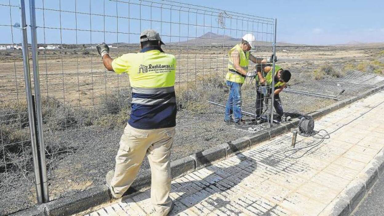La licitación del campo de fútbol de Costa Teguise, este mes