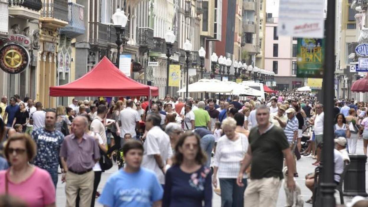 España en 2033: Más población, más vieja y más sola