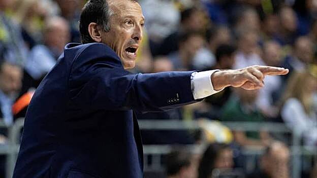 El entrenador español del Herbalife Gran Canaria, Salva Maldonado. / Efe.