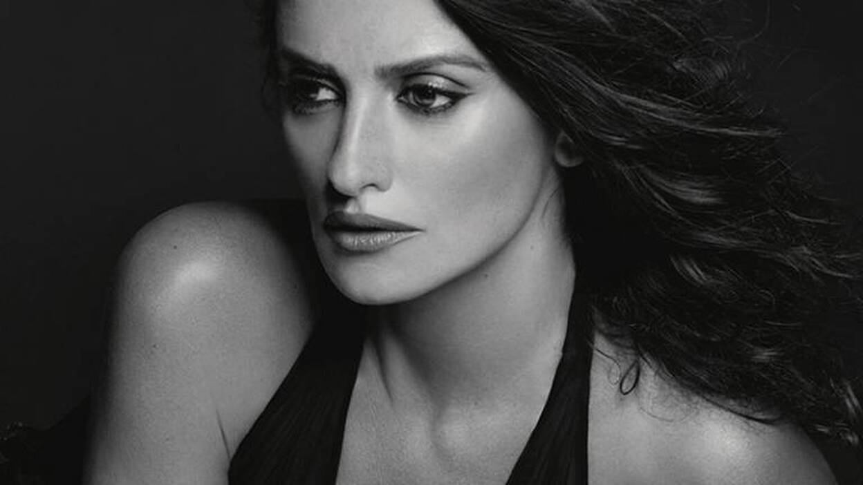 Penélope Cruz fotografiada por Karl Lagerfeld