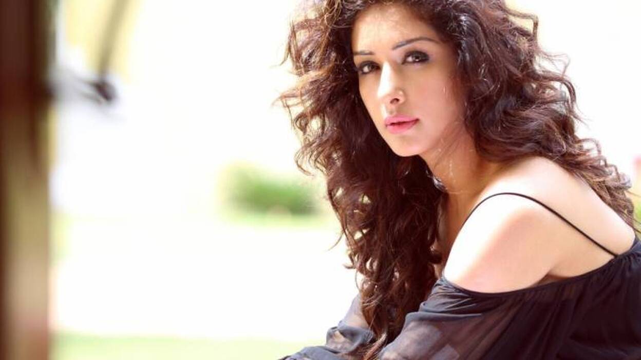 Cabello, frena la caída