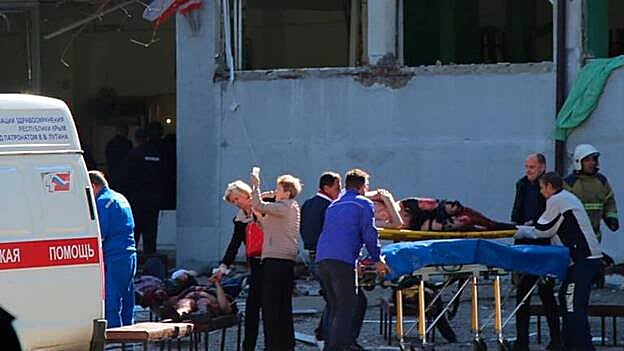 Un estudiante mata a 19 personas en un instituto de Crimea