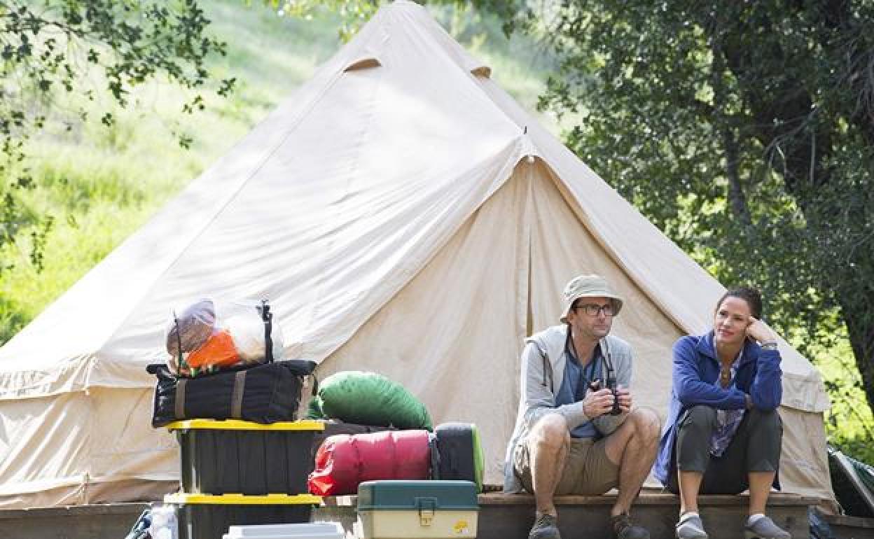 La serie de HBO &#039;Camping&#039;, ahora Lena Dunham psicoanaliza a los cuarentones