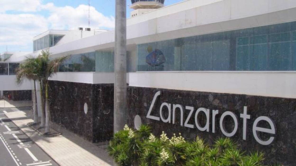 Detenido tras golpear a su hijo en el aeropuerto de Lanzarote