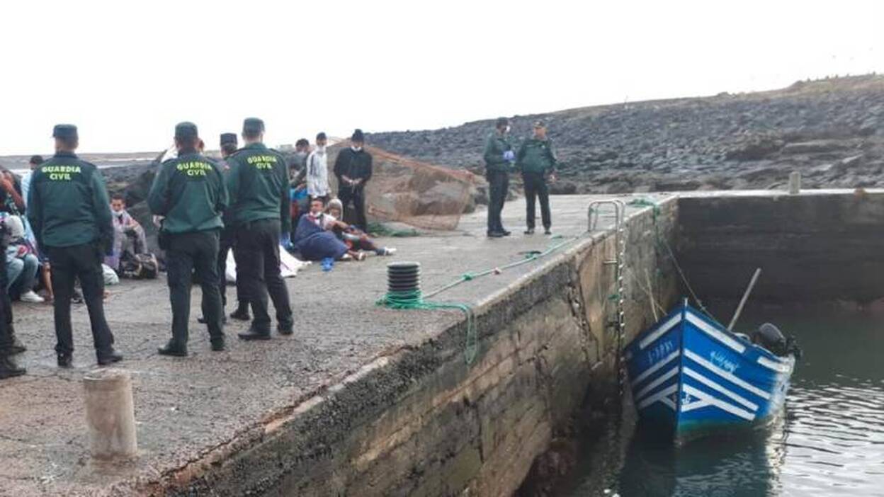 Otra patera en Lanzarote en mitad de la tormenta