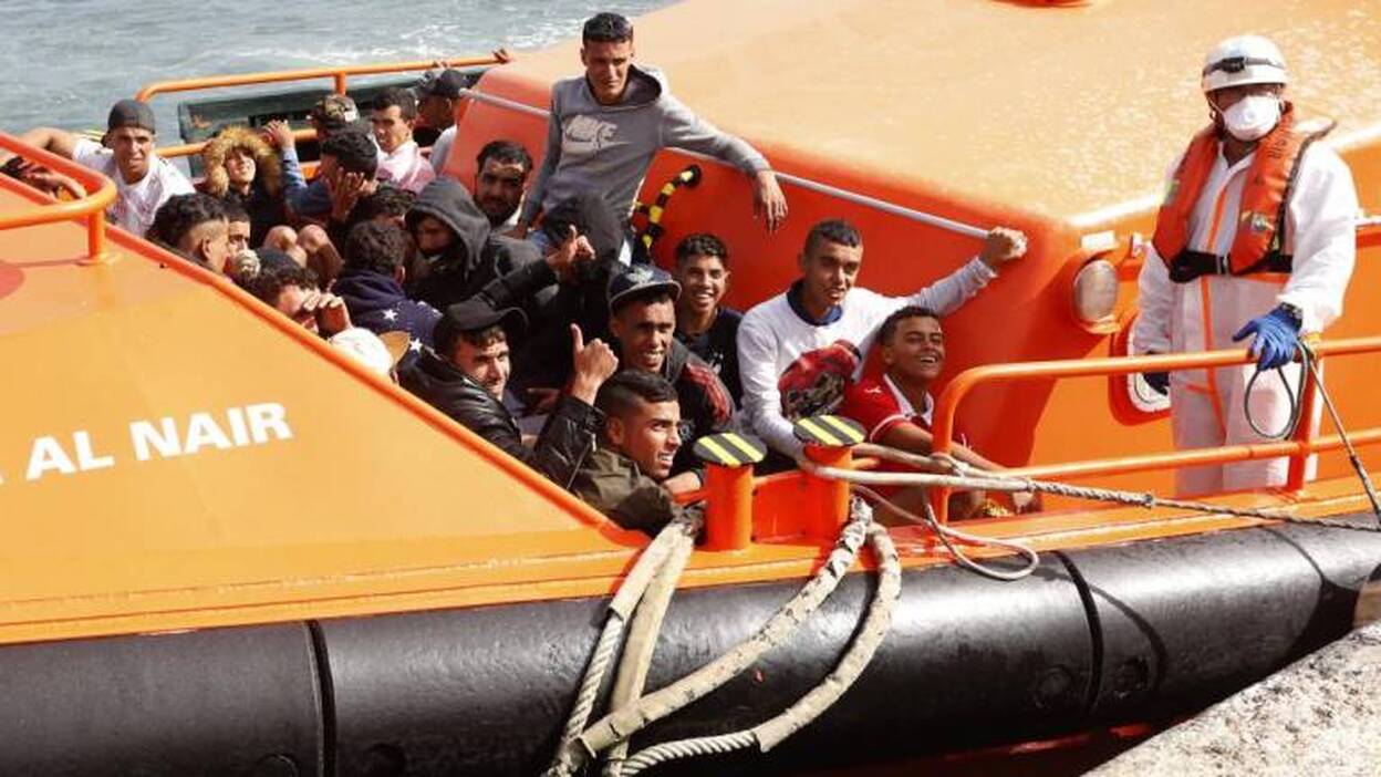 25 falsos menores inmigrantes, a Tenerife