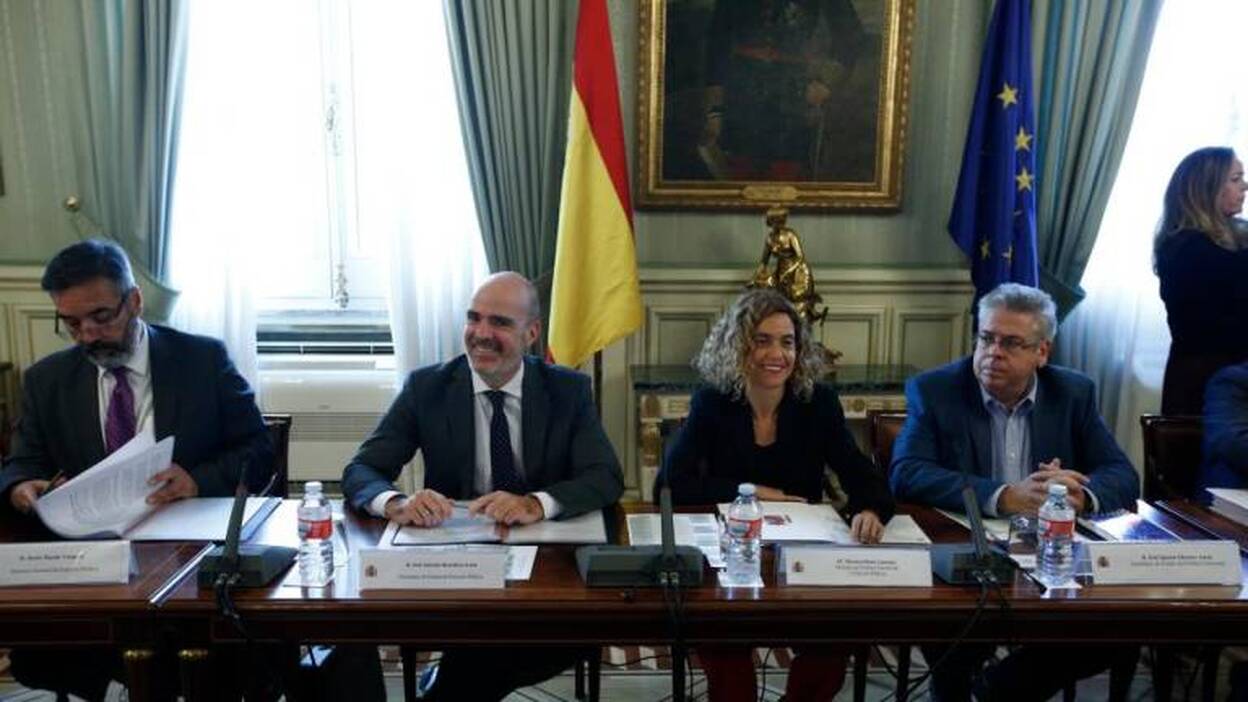 El Gobierno se compromete a subir un 2,25% el sueldo de los empleados públicos el 1 de enero