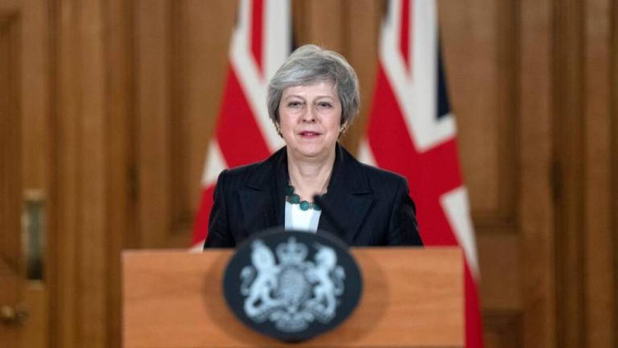 May defiende su ‘brexit’ y avisa: «No pienso dimitir»