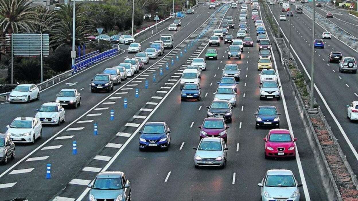 Solo el 0,1% de los turismos en las islas son eléctricos