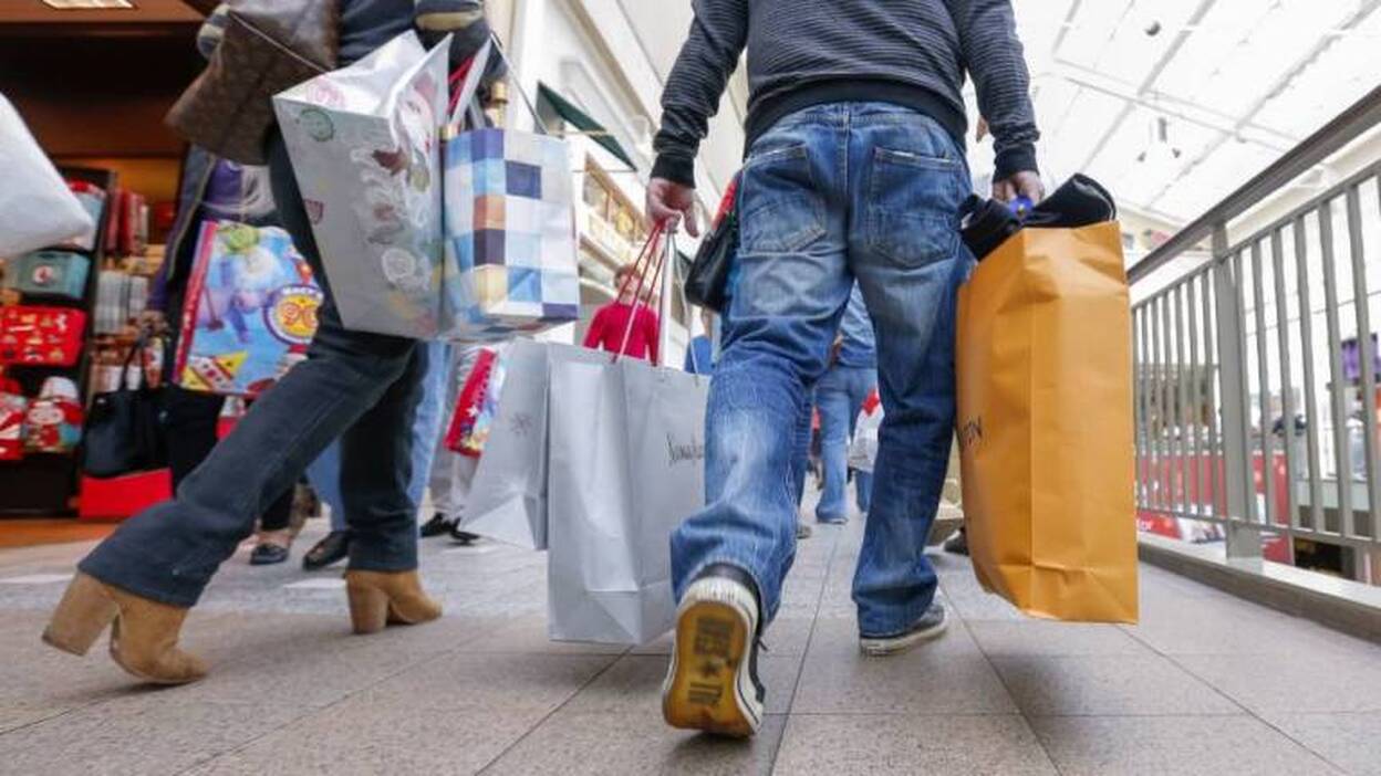 Los ‘millennials’ canarios, los que más gastarán en el Black Friday