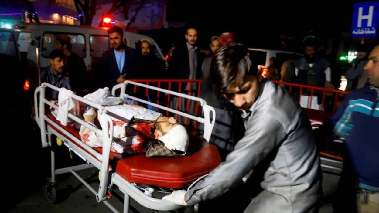 Medio centenar de muertos por atentado en Kabul tiñe de sangre día de Mahoma