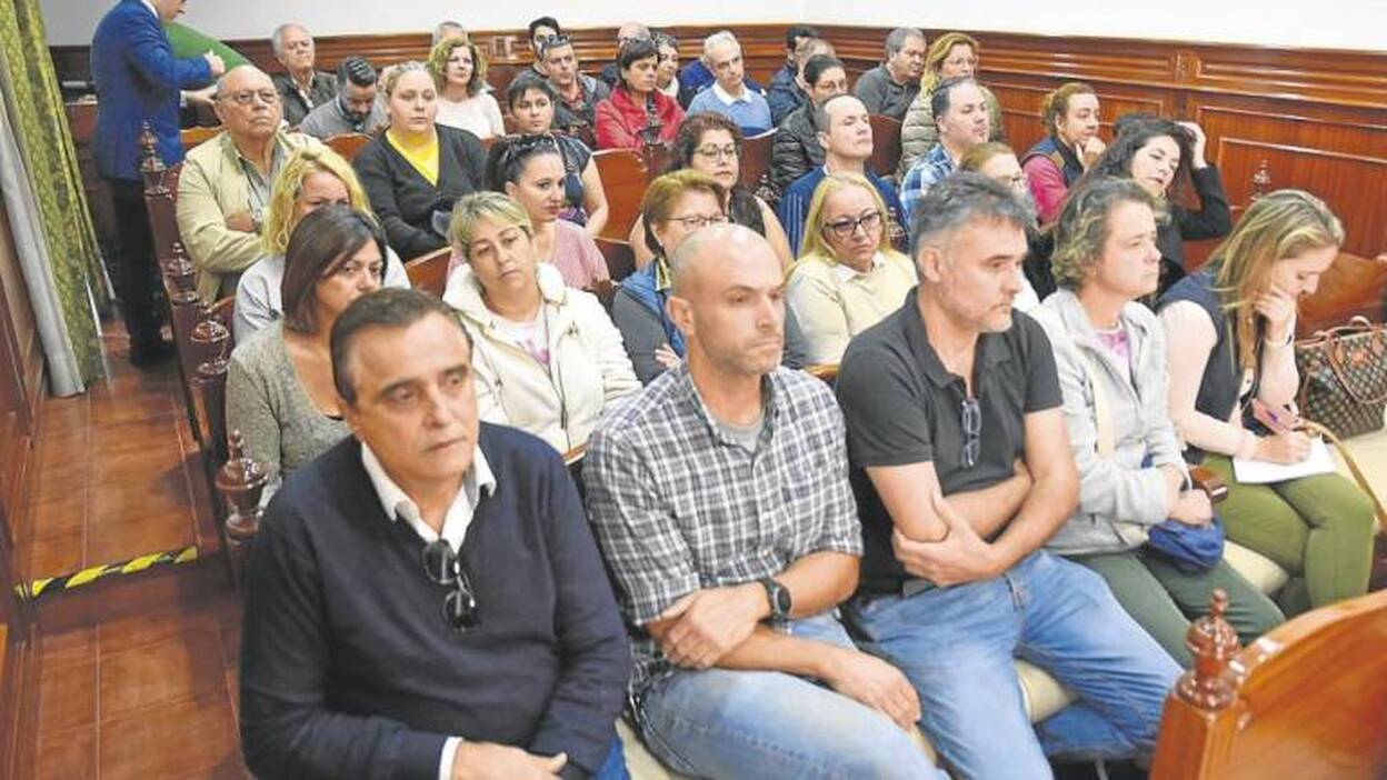 Respaldo casi unánime para que el consistorio contrate el Mercado