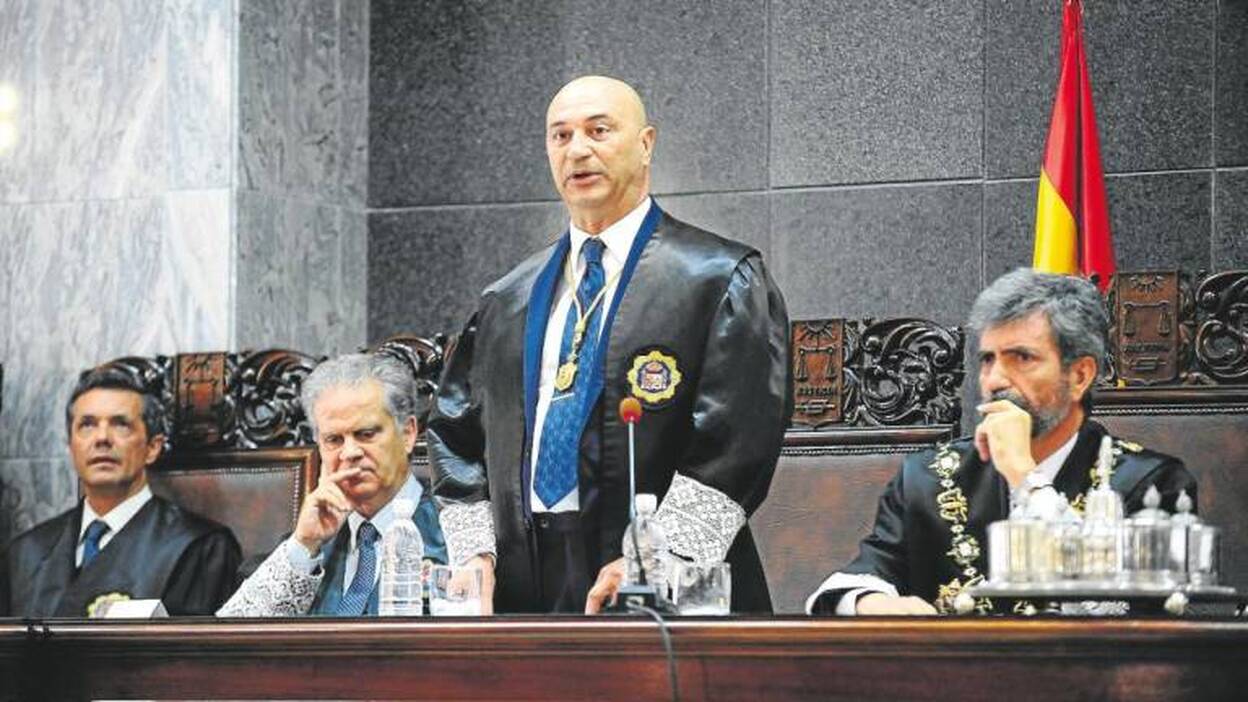 El TSJC frena el caso Grúas por los recursos de Clavijo y Godiño