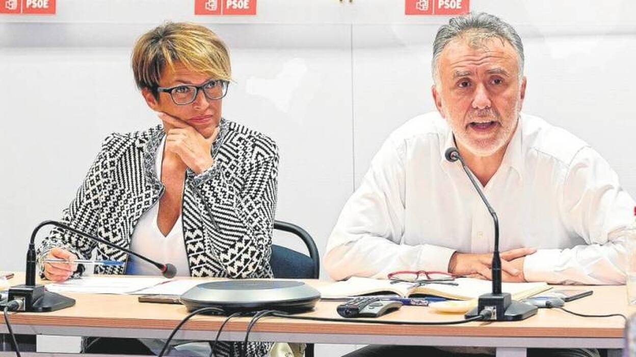 Torres: «Siembra dudas que Clavijo presione para que sea otro tribunal»