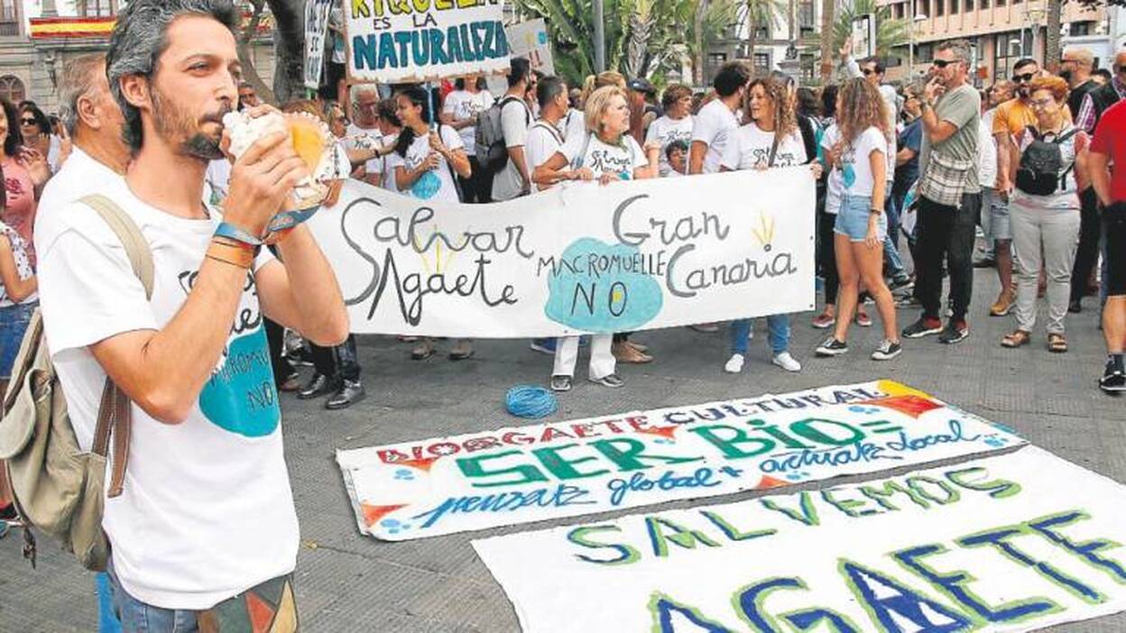 Salvar Agaete lleva a los tribunales el macromuelle